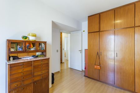 Apartamento à venda com 270m², 4 quartos e 3 vagasSuíte 3