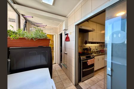 Apartamento à venda com 154m², 4 quartos e 1 vagaÁrea de Serviço