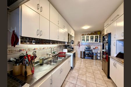 Apartamento à venda com 154m², 4 quartos e 1 vagaCozinha 