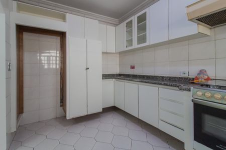 Casa para alugar com 288m², 3 quartos e 5 vagasCozinha