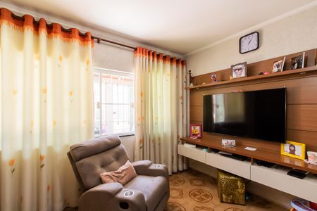 Casa à venda com 200m², 4 quartos e 4 vagas Casa à venda com 200m², 4 quartos e 4 vagasSala