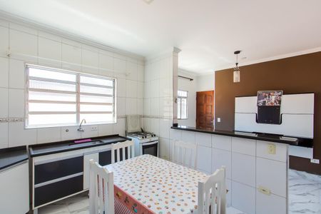 Casa à venda com 200m², 4 quartos e 4 vagas Casa à venda com 200m², 4 quartos e 4 vagasCozinha da casa 3