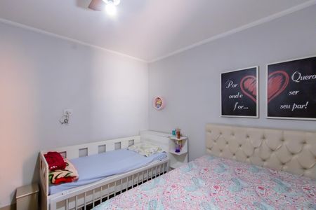 Casa à venda com 200m², 4 quartos e 4 vagas Casa à venda com 200m², 4 quartos e 4 vagasQuarto 1