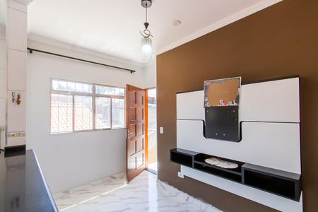 Casa à venda com 200m², 4 quartos e 4 vagas Casa à venda com 200m², 4 quartos e 4 vagasSala da casa 3