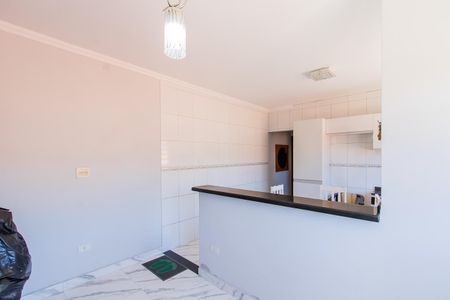 Casa à venda com 200m², 4 quartos e 4 vagas Casa à venda com 200m², 4 quartos e 4 vagasSala da casa 3