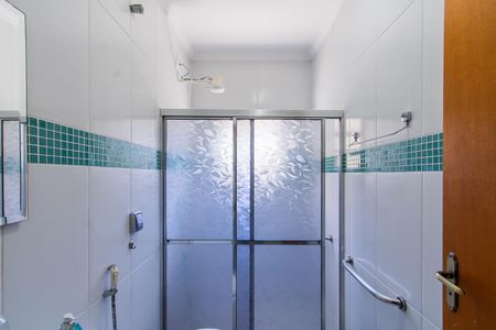 Casa à venda com 200m², 4 quartos e 4 vagas Casa à venda com 200m², 4 quartos e 4 vagasBanheiro da casa 2