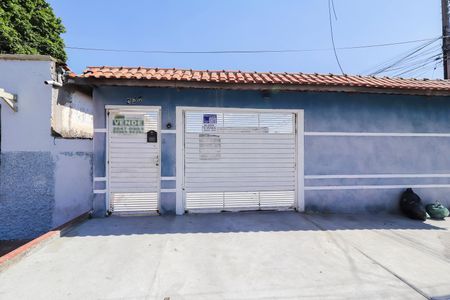 Casa de condomínio para alugar com 62m², 2 quartos e 1 vaga Casa de condomínio para alugar com 62m², 2 quartos e 1 vagaFachada