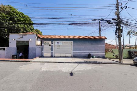 Casa de condomínio para alugar com 62m², 2 quartos e 1 vaga Casa de condomínio para alugar com 62m², 2 quartos e 1 vagaFachada