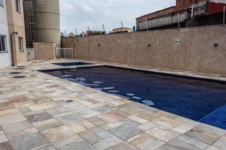 Apartamento à venda com 36m², 2 quartos e sem vagaÁrea comum - Piscina