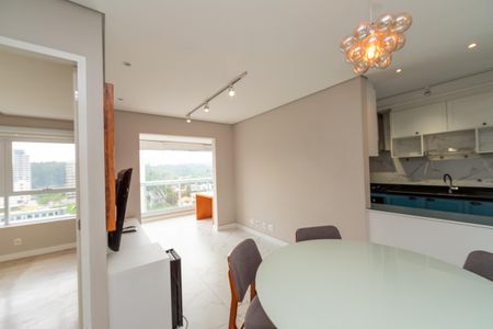 Sala de apartamento para alugar com 2 quartos, 69m² em Empresarial 18 do Forte, Barueri