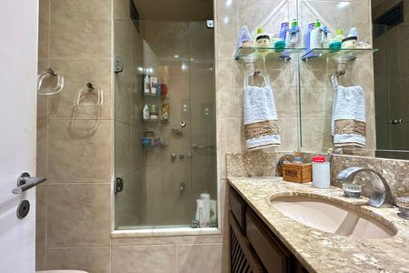 Apartamento à venda com 170m², 4 quartos e 4 vagasSuíte 01