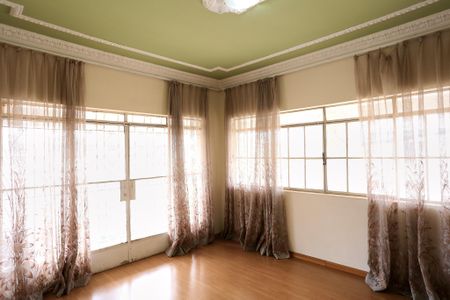 Sala de casa à venda com 5 quartos, 300m² em Renascença, Belo Horizonte