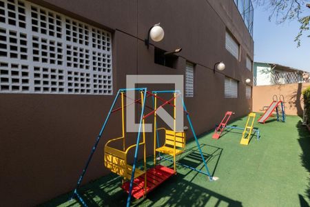 Apartamento para alugar com 100m², 3 quartos e 2 vagasÁrea comum - Playground