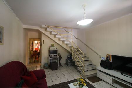 Casa à venda com 130m², 2 quartos e 2 vagas Casa à venda com 130m², 2 quartos e 2 vagasSala