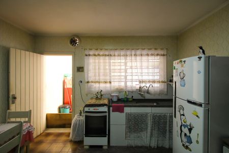 Casa à venda com 130m², 2 quartos e 2 vagas Casa à venda com 130m², 2 quartos e 2 vagasCozinha