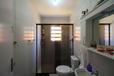 Casa à venda com 130m², 2 quartos e 2 vagas Casa à venda com 130m², 2 quartos e 2 vagasBanheiro