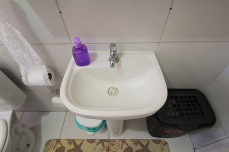 Casa à venda com 130m², 2 quartos e 2 vagas Casa à venda com 130m², 2 quartos e 2 vagasBanheiro