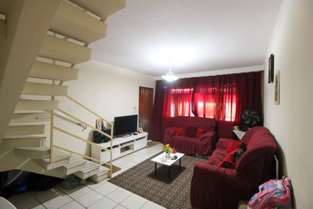 Casa à venda com 130m², 2 quartos e 2 vagas Casa à venda com 130m², 2 quartos e 2 vagasSala