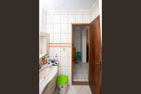 Casa para alugar com 252m², 3 quartos e 2 vagasBanheiro 1