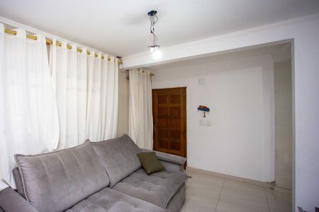 Casa para alugar com 252m², 3 quartos e 2 vagasSala de TV