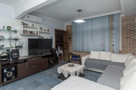 Sala de casa para alugar com 4 quartos, 110m² em Planalto, Belo Horizonte