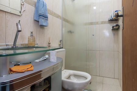 Casa à venda com 110m², 4 quartos e 4 vagasBanheiro Social