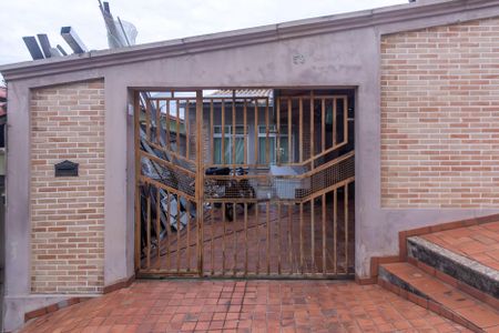 Casa à venda com 110m², 4 quartos e 4 vagasFachada