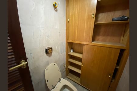 Apartamento à venda com 140m², 2 quartos e 2 vagas Apartamento à venda com 140m², 2 quartos e 2 vagasLavabo