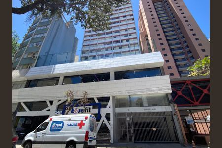 Apartamento à venda com 140m², 2 quartos e 2 vagas Apartamento à venda com 140m², 2 quartos e 2 vagasFachada