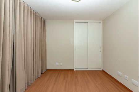 Apartamento para alugar com 156m², 3 quartos e 2 vagas Apartamento para alugar com 156m², 3 quartos e 2 vagasQuarto 1
