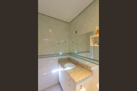 Casa à venda com 170m², 3 quartos e 5 vagasBanheiro da Suíte 1