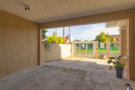 Casa à venda com 170m², 3 quartos e 5 vagasGaragem