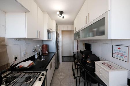 Sala/Cozinha de apartamento à venda com 2 quartos, 56m² em Jardim Danfer, São Paulo
