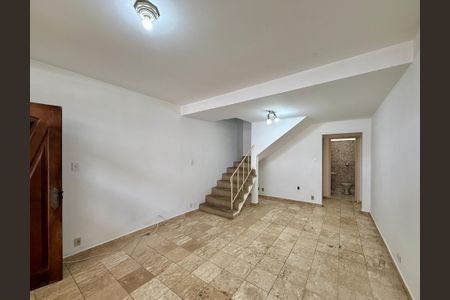 Sala de casa à venda com 2 quartos, 120m² em Jardim Aeroporto, São Paulo