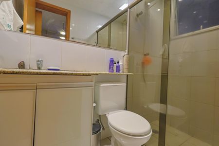 Apartamento à venda com 78m², 3 quartos e 2 vagasBanheiro da Suíte