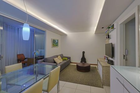 Apartamento à venda com 78m², 3 quartos e 2 vagasSala