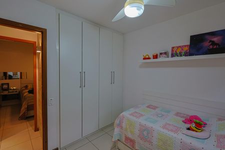 Apartamento à venda com 78m², 3 quartos e 2 vagasQuarto 2