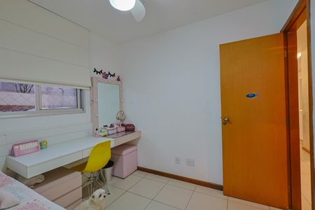 Apartamento à venda com 78m², 3 quartos e 2 vagasQuarto 2