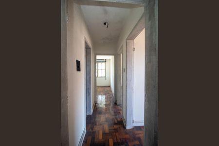 Corredor de casa à venda com 4 quartos, 74m² em Cavalhada, Porto Alegre