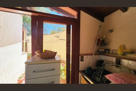 Casa à venda com 193m², 3 quartos e 2 vagas Casa à venda com 193m², 3 quartos e 2 vagasLavanderia