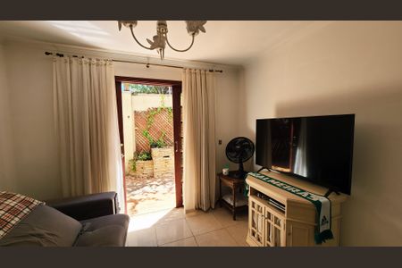 Casa à venda com 193m², 3 quartos e 2 vagas Casa à venda com 193m², 3 quartos e 2 vagasQuarto 3