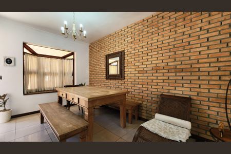 Casa à venda com 193m², 3 quartos e 2 vagas Casa à venda com 193m², 3 quartos e 2 vagasSala