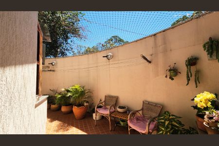 Casa à venda com 193m², 3 quartos e 2 vagas Casa à venda com 193m², 3 quartos e 2 vagasQuintal