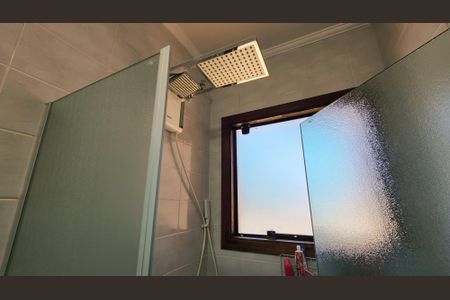 Casa à venda com 193m², 3 quartos e 2 vagas Casa à venda com 193m², 3 quartos e 2 vagasBanheiro