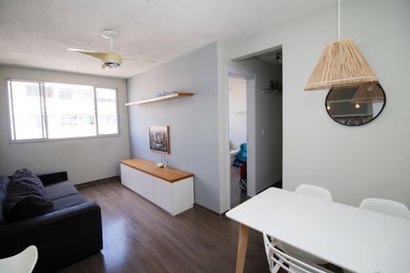 Sala de apartamento à venda com 2 quartos, 50m² em Vigário Geral, Rio de Janeiro