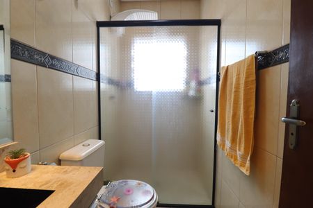 Banheiro Quarto 1 suíte de casa para alugar com 3 quartos, 154m² em Parque Erasmo Assunção, Santo André