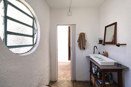 Casa à venda com 104m², 2 quartos e 3 vagas Casa à venda com 104m², 2 quartos e 3 vagasBanheiro