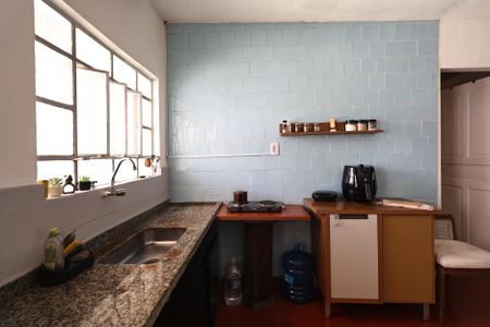 Casa à venda com 104m², 2 quartos e 3 vagas Casa à venda com 104m², 2 quartos e 3 vagasCozinha