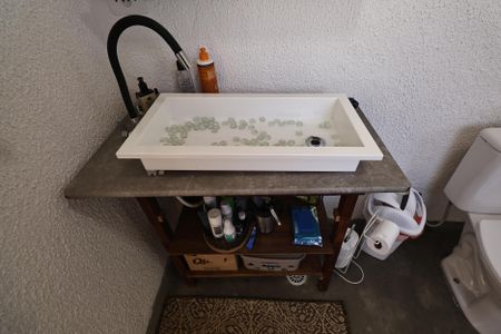 Casa à venda com 104m², 2 quartos e 3 vagas Casa à venda com 104m², 2 quartos e 3 vagasBanheiro