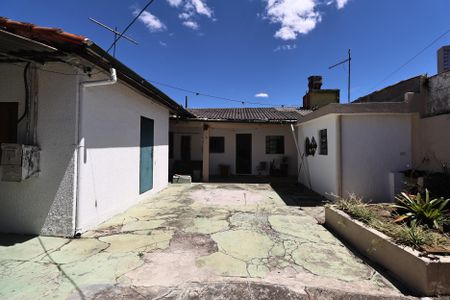 Casa à venda com 104m², 2 quartos e 3 vagas Casa à venda com 104m², 2 quartos e 3 vagasGaragem